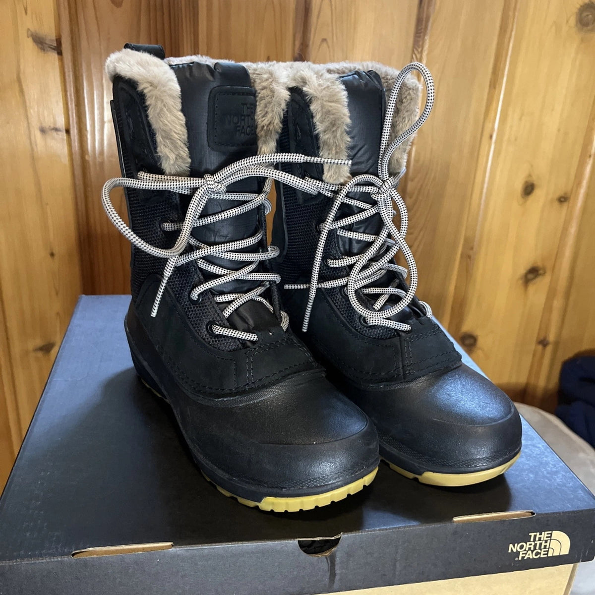 The North Face Shellista IV Mid Lace Boots - Women's
